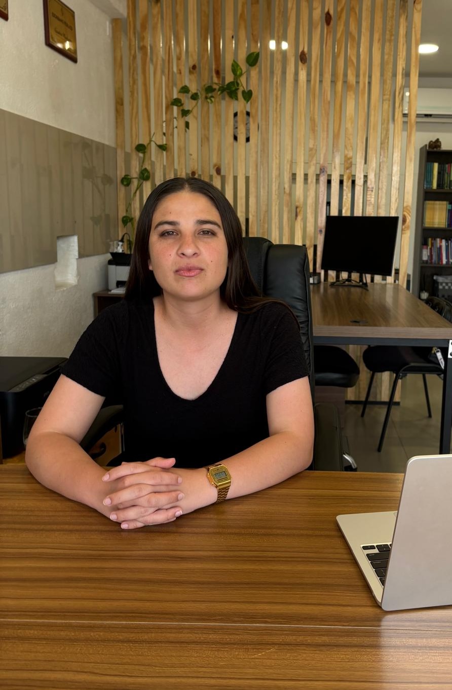 Escribana Loreley Villanueva